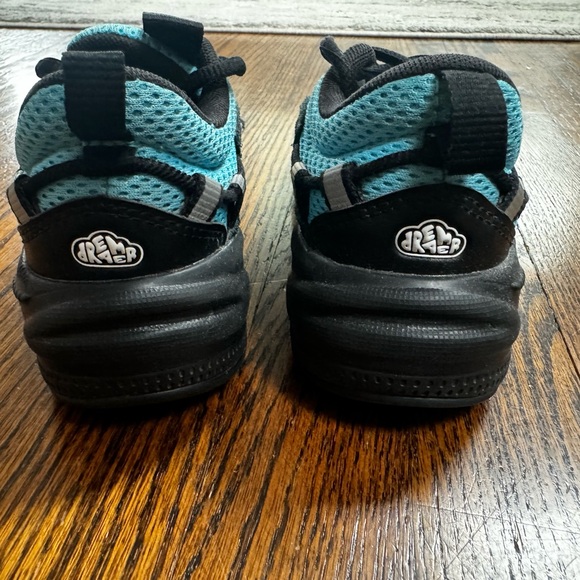 Kids Puma Dreamer Sneakers - Size 2.5Y - Picture 5 of 9